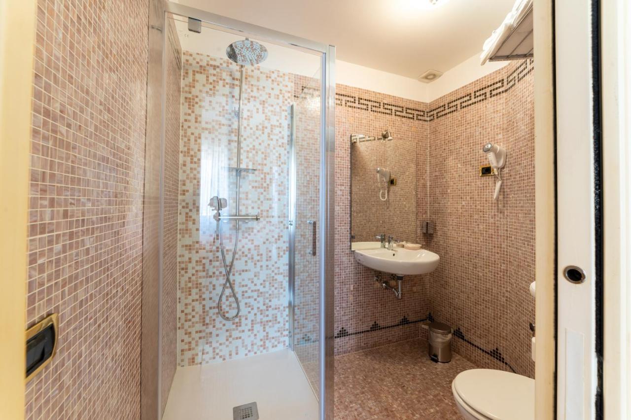 Downtown Luxury B&B - Termini Train Station Roma Exterior foto